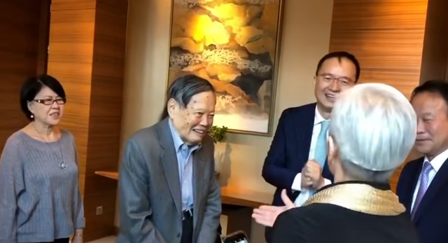王宫保坦言：杨振宁告别仪式已确定，地点在八宝山，和邓稼先一样