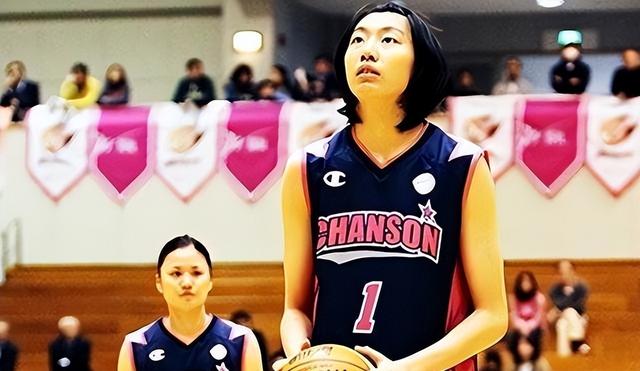 休想再回国！中国体坛三大叛徒，夺冠后不承认是国人，现世报来了