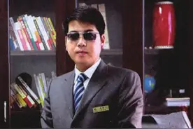 陕西首富覆灭史：200万路虎说送就送，负债40亿后，被判无期徒刑图片