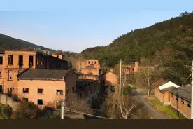 广元即将消失的三线厂旧址，红砖楼房都是辉煌，保存完好却被闲置图片