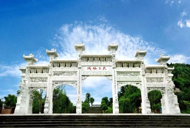重庆登高大满贯首站报名开启！这个国庆，一起攀登云阳“长江第一梯”！