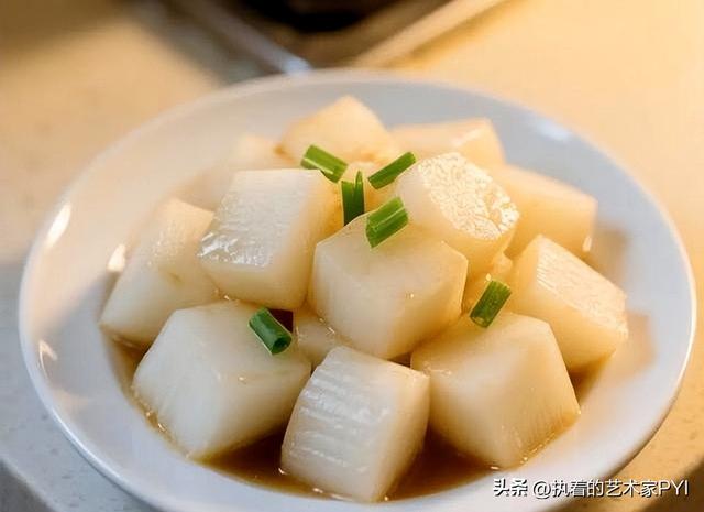 丝瓜大量上市！提醒：二者万不可同吃，夏天正吃丝瓜时，牢记禁忌