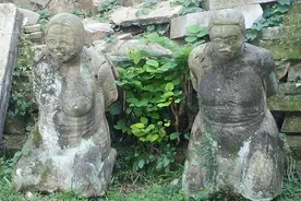 汪精卫儿子回国祭祖，看到父母的跪像，留下九个字后离开图片