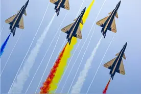 中美俄战机数量差距断崖：美国13423架，俄罗斯4063架，中国多少 ?图片