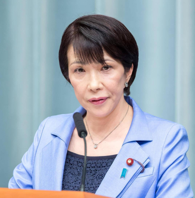 日本天皇亲自出山，对中国的反击正式开始	，高市早苗憋出了一妙计