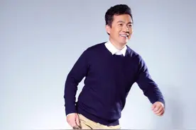 央视著名体育主持人黄健翔：离婚15年，现生活状况怎样？图片