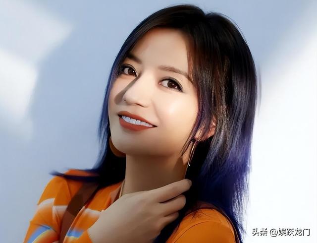 小燕子安好！赵薇封杀4年近况曝光，同名制片人病逝闹乌龙事件！