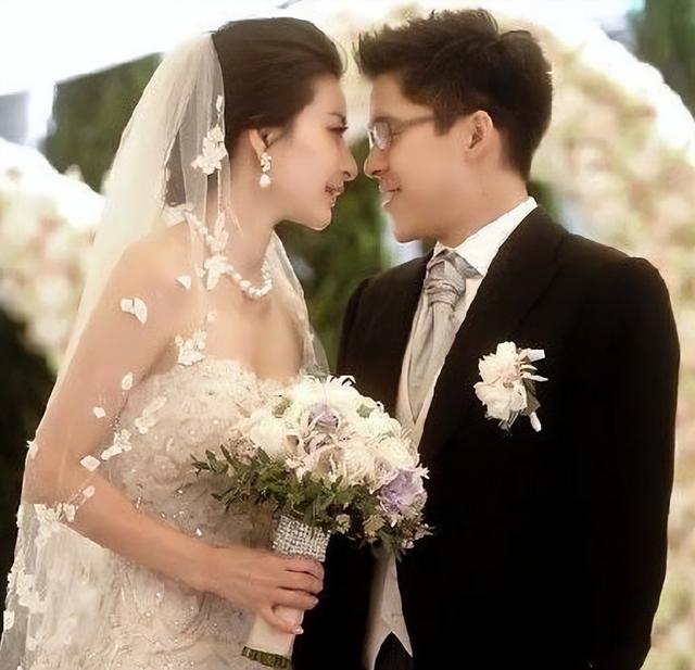 结婚13年，44岁郭晶晶再次迎来喜讯，又一次证明了霍启刚的眼光