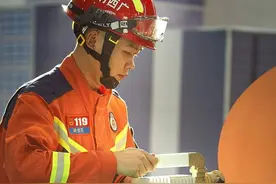 全国消防行业职业技能大赛人物风采展示 | 莫志宏：消防队里的“千里眼”“顺风耳”图片