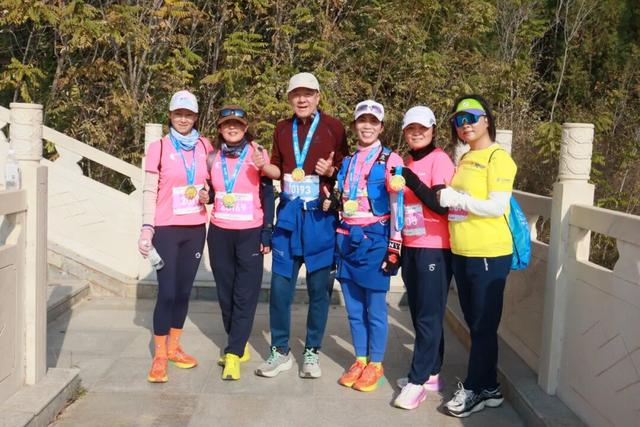 【媒体看安宁】兰州马拉松跑遍兰州系列活动“九九重阳”全民登高在安宁开赛