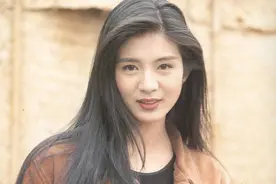 拒绝金城武，不要吴奇隆，最后嫁个假富豪赔光身家，她却甘之如饴图片