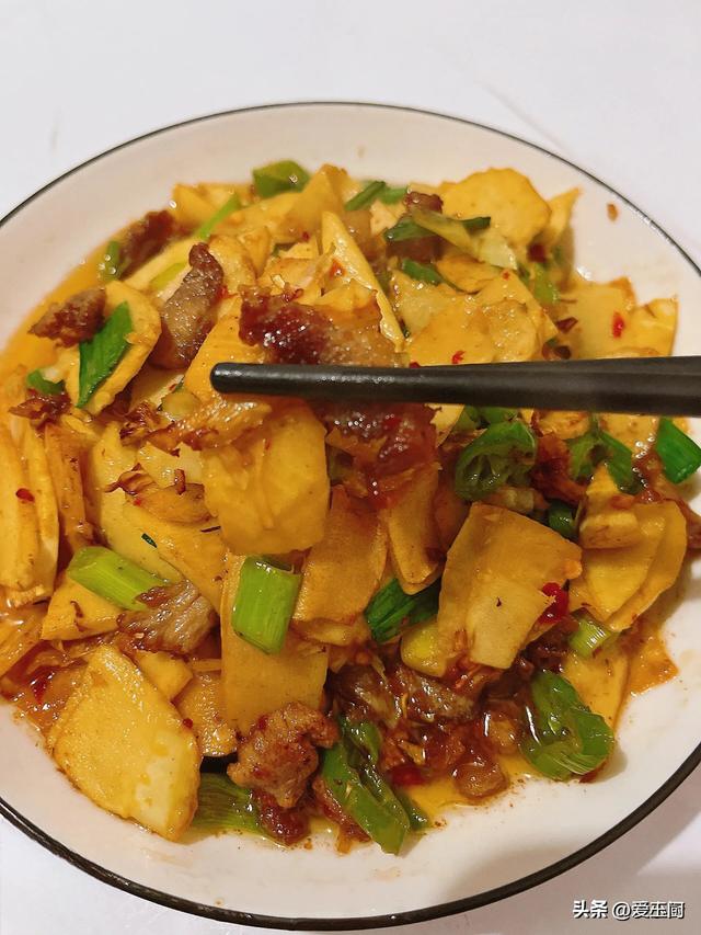 这个菜，越吃肚子越扁，清肠刮油，减肥排毒，建议40岁后常吃