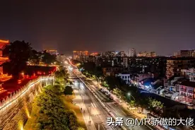 广东双城记：肇庆和清远的对比，不比不知道，没想到差异这么大图片