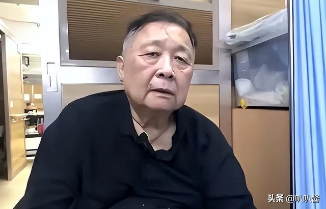 出名后出轨保姆，气死原配，如今77岁的他晚景凄凉，子女与其割席