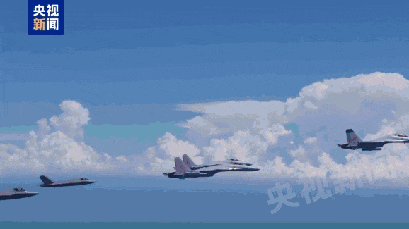 福建舰与美军福特号战力对比