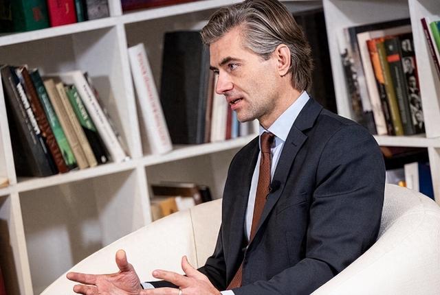 AI生图重磅升级！技术突破秒级量产高清图，专业制图行业要变天