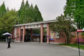法学哪些高校未来看涨？哪些高校读研性价比高图片