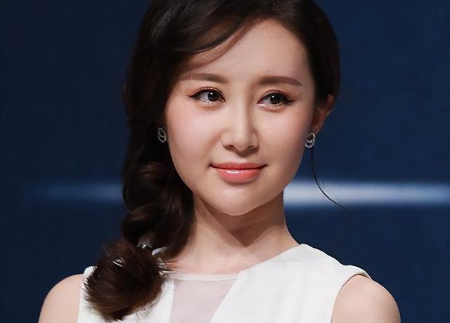 从一线明星，沦落到拍短剧	，这5位演员走到今天这步，怪不了别人