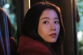 周雨彤春色寄情人，背后的金主爸爸，要发力了图片