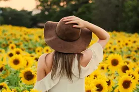 当有人瞧不起你时，不要翻脸，要懂得“翻篇”图片