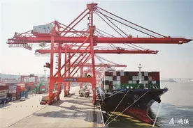 东南亚航线CHL2今日上午首航！厦门港新增一条外贸航线图片