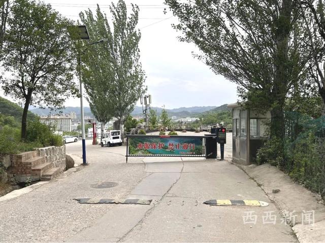 商洛二龙山水库成“网红”打卡地 游客违规游玩存隐患