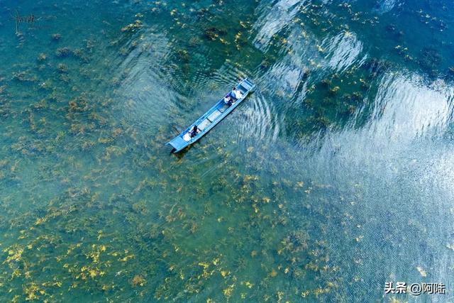 一边云南一边四川,于是泸沽湖被一分为二,成了两个4A级景区