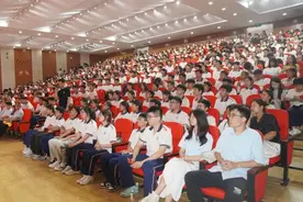 最高涨分199，恒一复读部再写传奇|直击复读生表彰大会现场图片