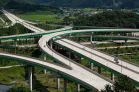 韩国高速公路总里程达5000公里，山东的高速总里程有多少？图片