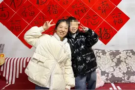 千万次的托举闯关成功！对话重庆“摆摊妈妈”：爱心救回孩子一条命图片