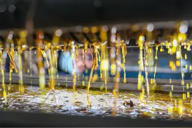 农村自榨油有致癌物，真的不安全吗？对比超市桶装油，哪个更好？图片