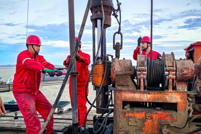 山东传来一声巨响，中国在海底挖出“第二国库”	，突破技术封锁！