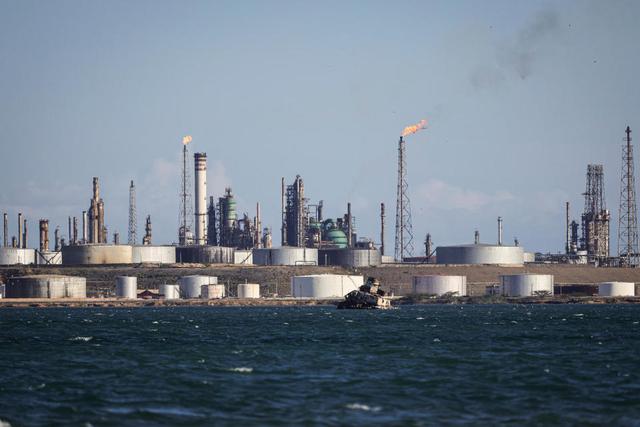 拒绝和中俄伊切断关系，美国恼羞成怒警告：随时再次入侵委内瑞拉