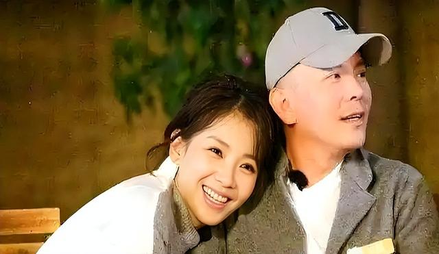 他曾与刘涛同床共枕4年，现年过六旬依旧未婚，刘涛坦言很愧疚