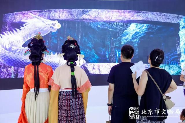 2025服贸会｜不舍再见，明年再会！服贸会文博展区5天解锁 “博物馆新玩法”：看、摸、带、玩一次体验全