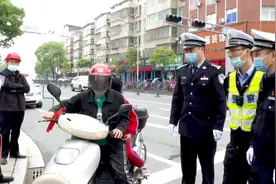 这才是“禁止”超标二三四轮的原因，别再误会交警了，一次性说明图片