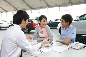 老司机提醒：提车时4S店必须给的7样东西，少一样都别签字！图片