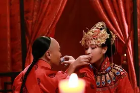 “宁可男大一轮，不可女大一辰”，夫妻之间相差几岁结婚好？图片