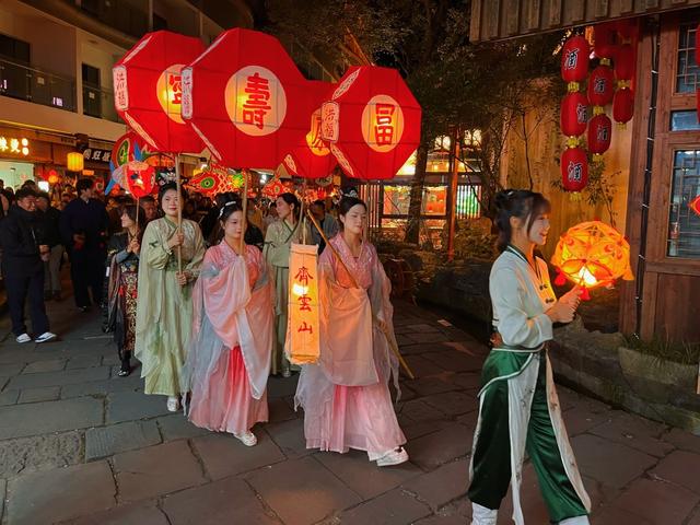 12位小红书博主挖到黄山秋日宝藏！9大私藏站点美到跺脚 | 皖美秋日