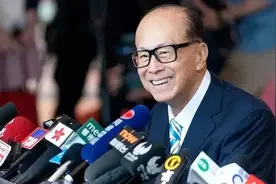 该怎样评价李嘉诚？图片