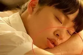 流口水到底是怎么一回事？你睡觉时，会流口水吗？图片