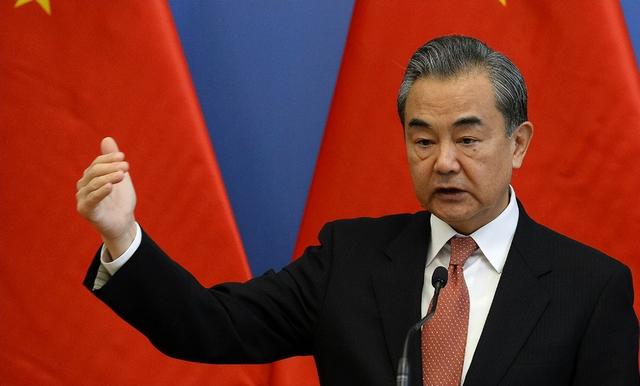 停火了！柬埔寨首相洪玛奈感谢三国，美鹰派无法理解：特朗普的功劳，中国凭啥被赞；更深的暗潮还在潜藏着