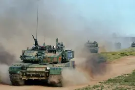 从70个军到13个军，陆军被大量裁撤，解放军80万陆军真的够用吗？图片