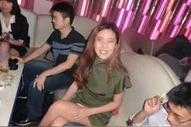 富婆与男模：奢华游戏中的隐藏真相揭秘图片