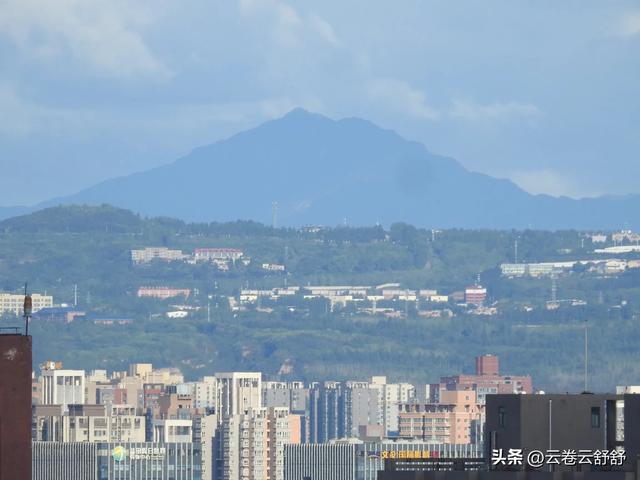 遥望玉山白鹿原，细辩骊山人祖庙