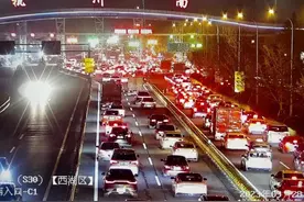 堵成一片红！杭州多个高速口关闭！有人凌晨3点出发，看到这幕懵了图片