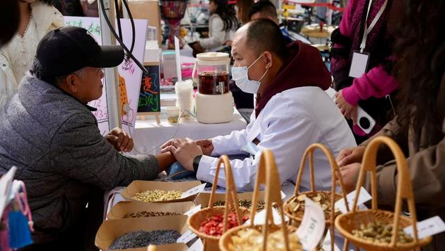 非遗文化融入生活日常 九棵树嘉年华打造文化消费新场景