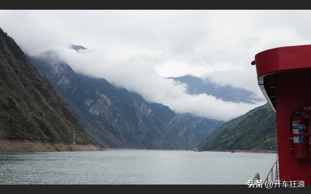 公交船游三峡，最有烟火气的游玩攻略
