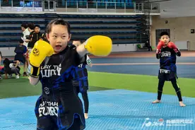 新疆千名武术“少侠”考场显身手图片