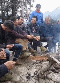 医生的发型有多重要，哈哈哈哈换个发型立马变成了很有经验的样子